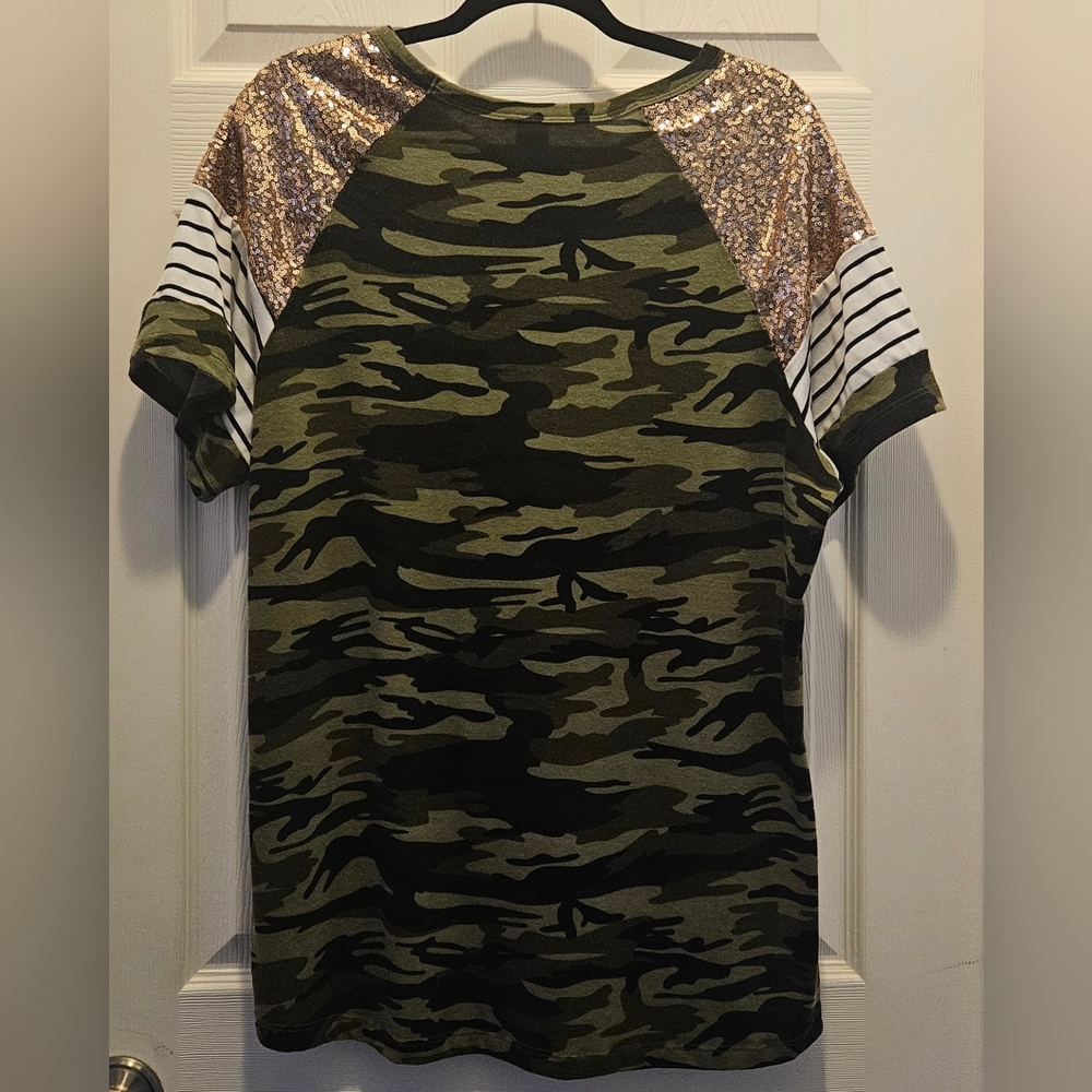 Sunshine & Rodeos Camo Top - Picture 2 of 4